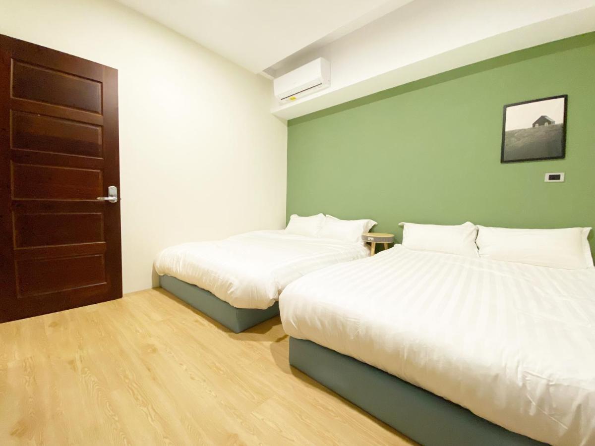 Taichung Muyi Ju Apartment Bagian luar foto