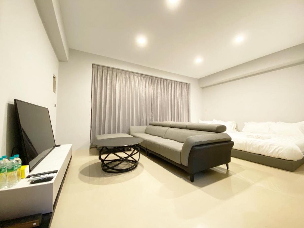 Taichung Muyi Ju Apartment Bagian luar foto
