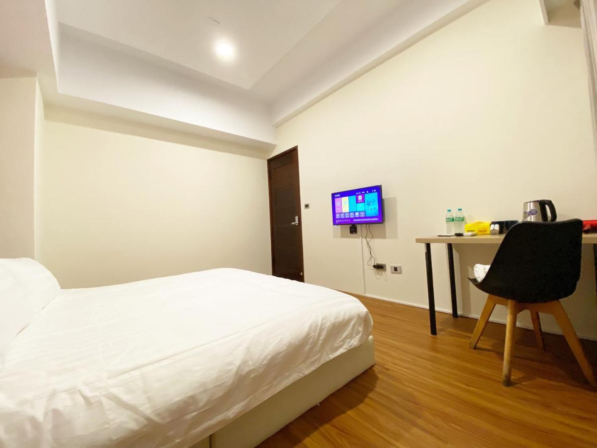 Taichung Muyi Ju Apartment Bagian luar foto