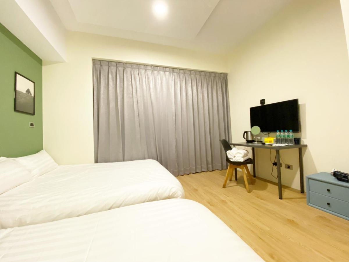 Taichung Muyi Ju Apartment Bagian luar foto